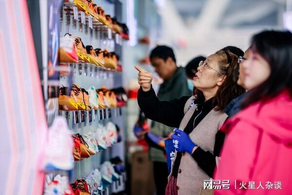 场：全局穿着率321%远超耐克国产品牌登顶中国马拉松跑鞋市(图5)