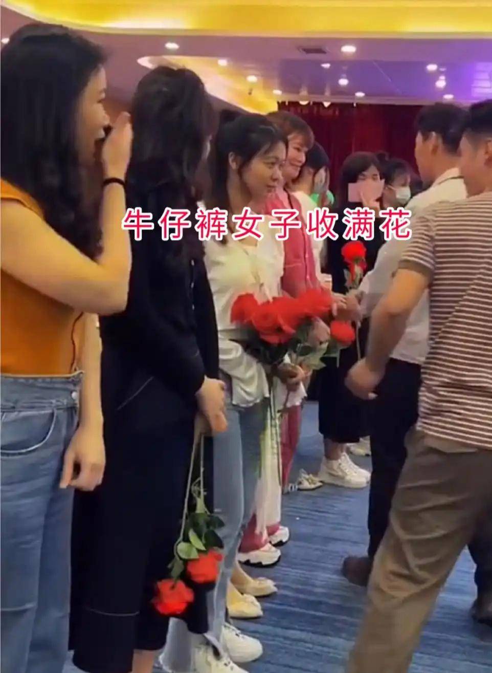 人同时看中 颜值最高的姑娘却无人敢搭讪广东大型相亲大会爆冷现场 普通女子被 8(图1)