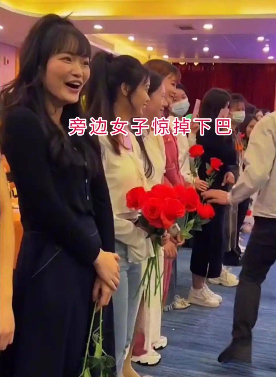 人同时看中 颜值最高的姑娘却无人敢搭讪广东大型相亲大会爆冷现场 普通女子被 8(图3)